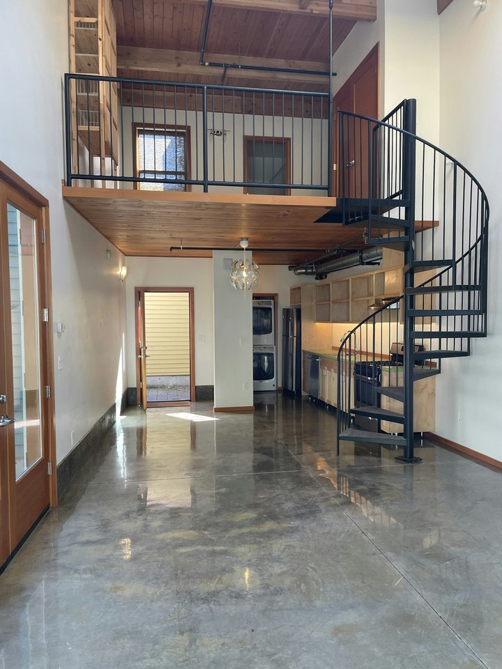 8777 North Lombard Street, Unit 8753 Loft 3 - Photo 3 of 9