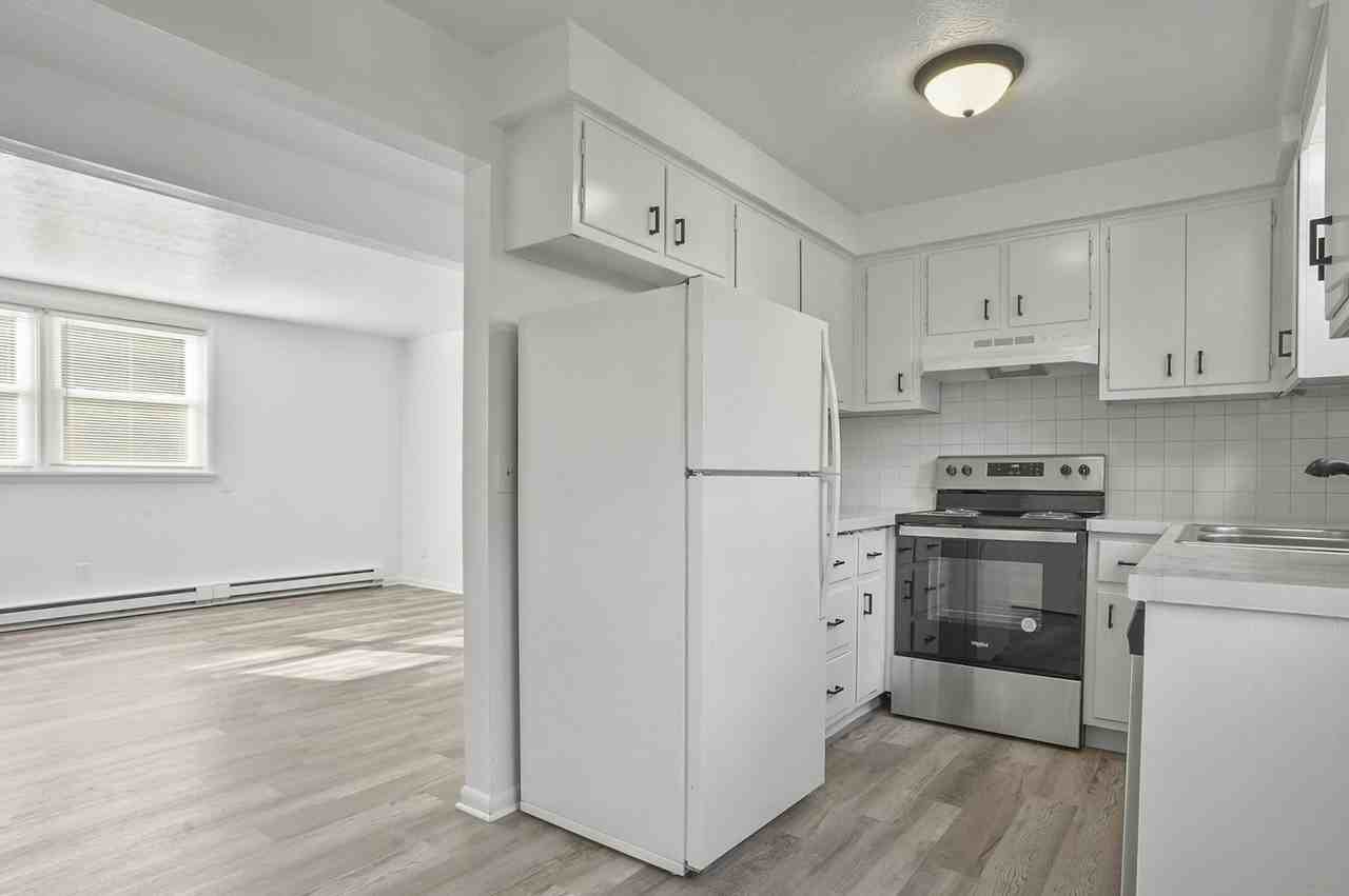 3745 Woodford Avenue Northwest, Unit 2 - Photo 2 of 10