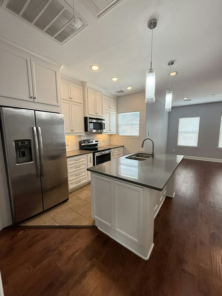 309 Felt Cir, Unit 1 - Photo 2 of 18