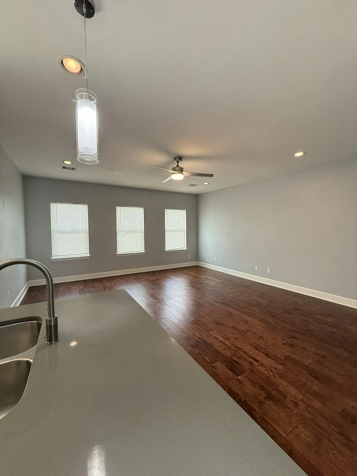 309 Felt Cir, Unit 1 - Photo 4 of 18