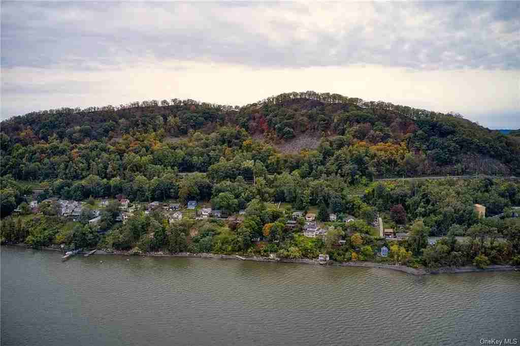 34 Riverside Avenue, Unit A - Photo 7 of 18