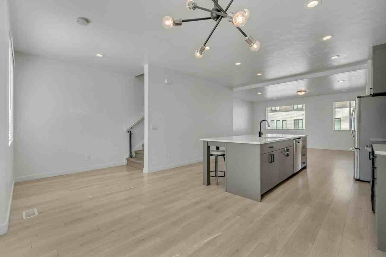 501 South 1080 West - Photo 5 of 18