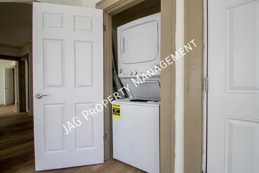 2892 College St #2892-4 - Photo 3 of 31