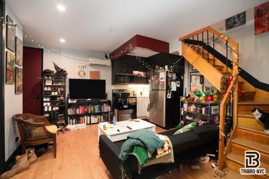 169 Hull St - Photo 6 of 10
