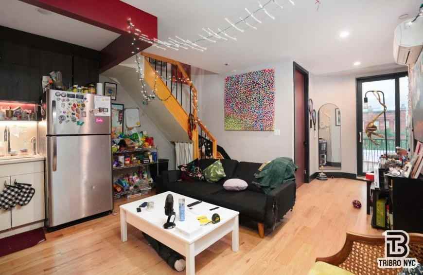 169 Hull St - Photo 7 of 10