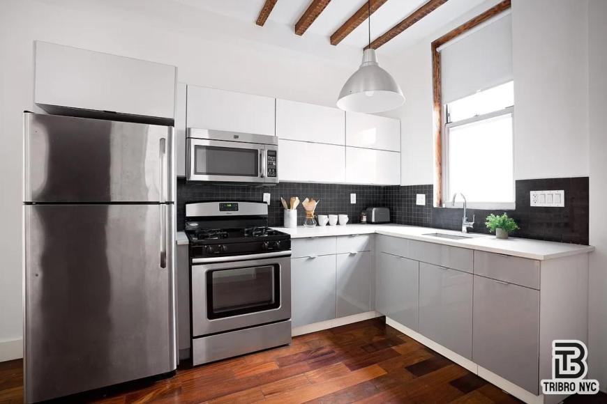 291 Stanhope Street - Photo 3 of 10