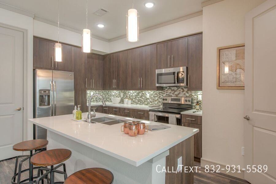 2301 Chenevert St #THD2