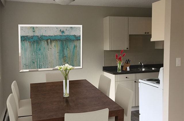 The Pines Apartments - Photo 2 of 6