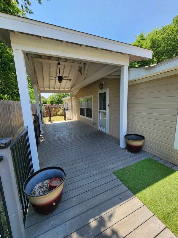 922 Ashwood St - Photo 4 of 41