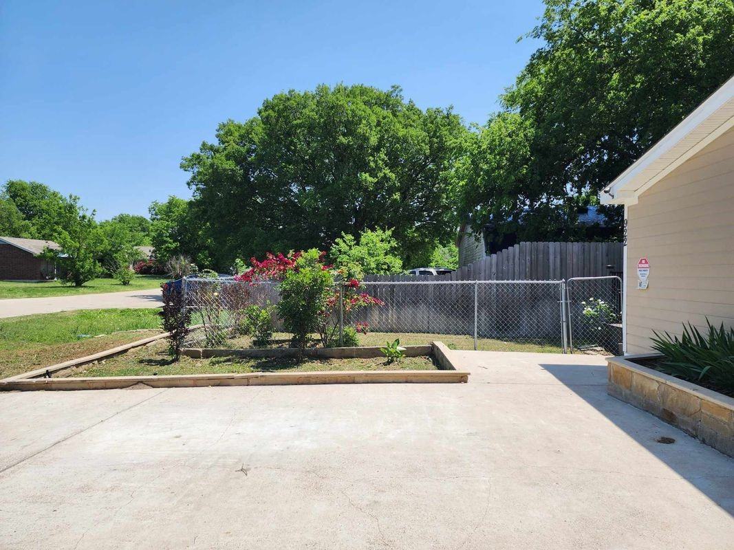 922 Ashwood St - Photo 6 of 41