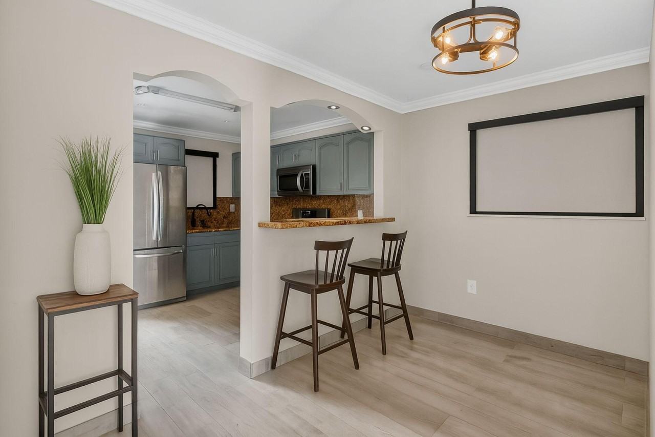 Nw 27th St - Photo 3 of 5