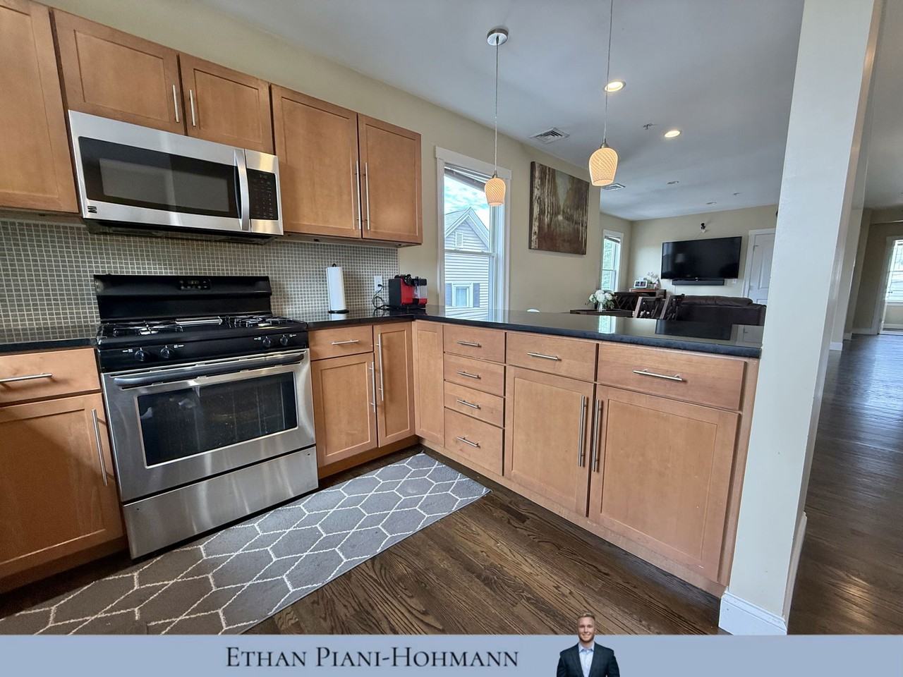 173 Newton St #4 - Photo 2 of 8