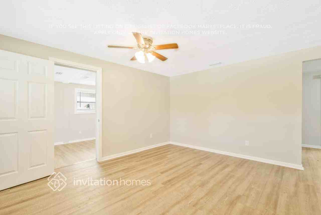 4238 Sabine Dr - Photo 2 of 26