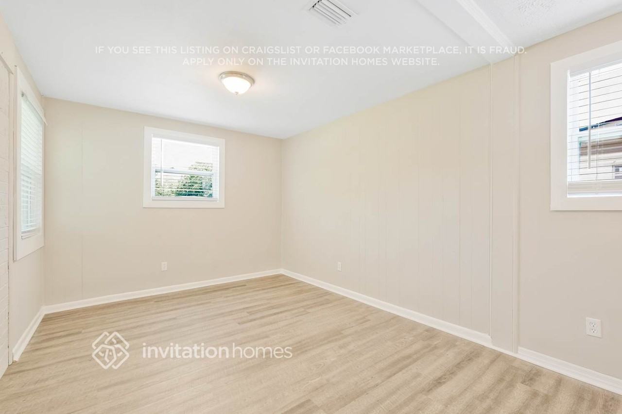 4238 Sabine Dr - Photo 6 of 26