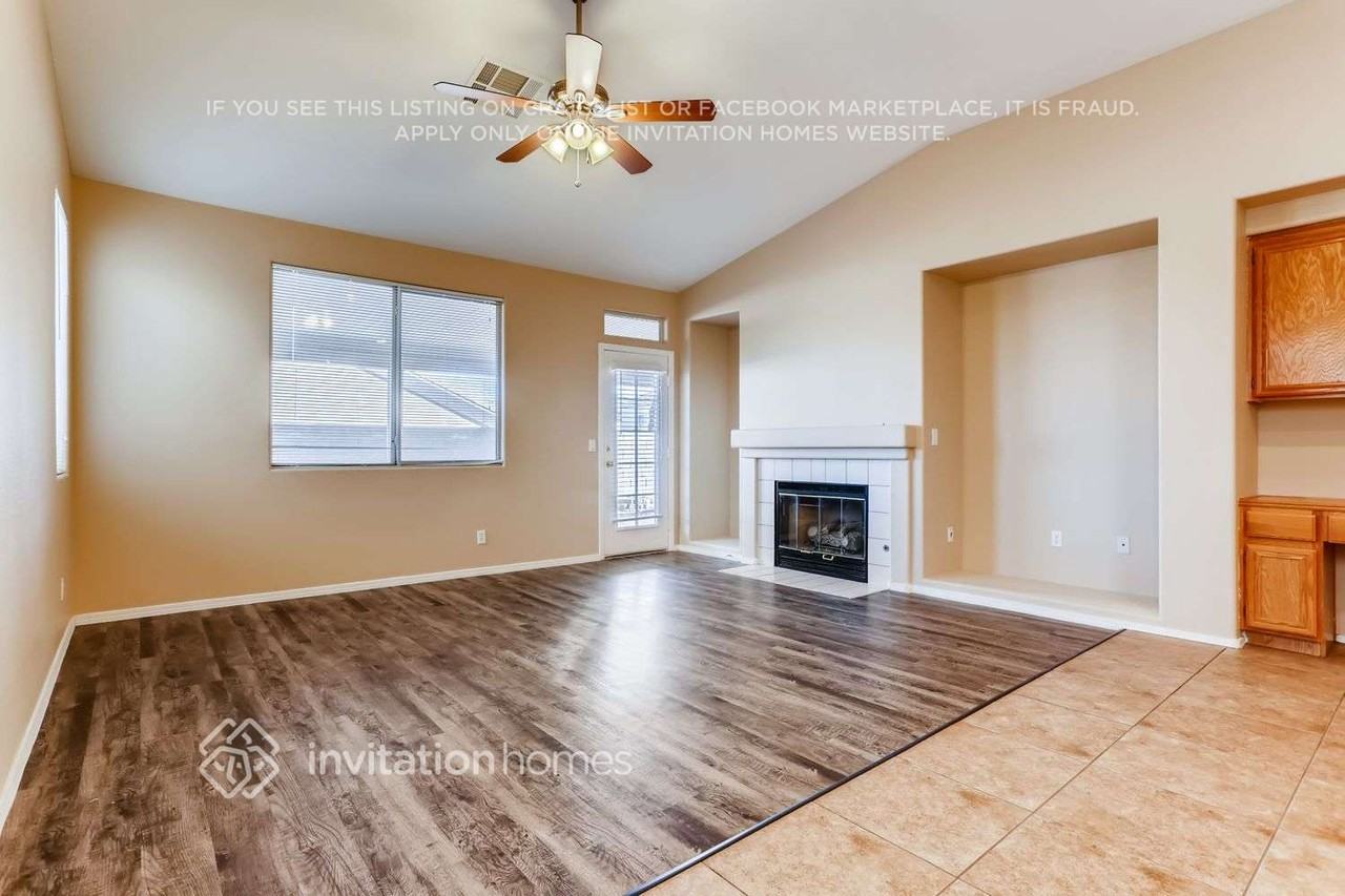 2352 Kenneth Ave - Photo 4 of 11