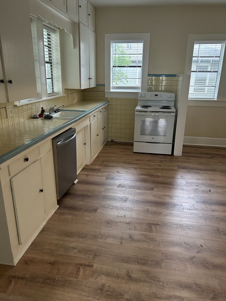 819 N Commerce St #NA - Photo 7 of 13
