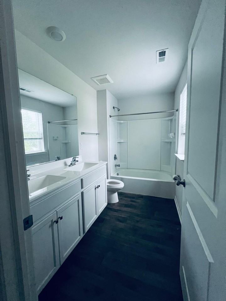 19 Pin Oak Dr #NA - Photo 3 of 18