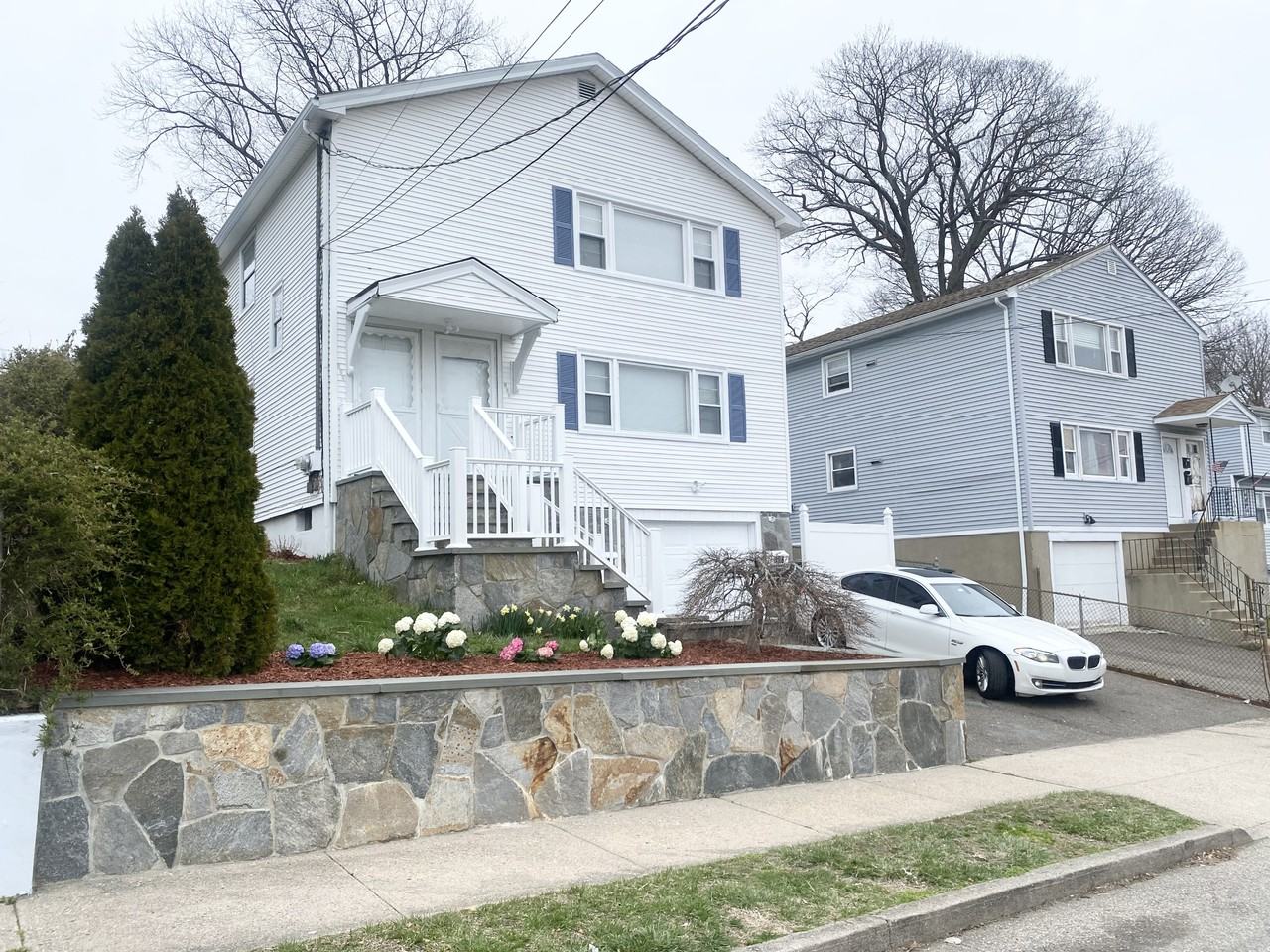 504 Merritt St #1 - Photo 2 of 36