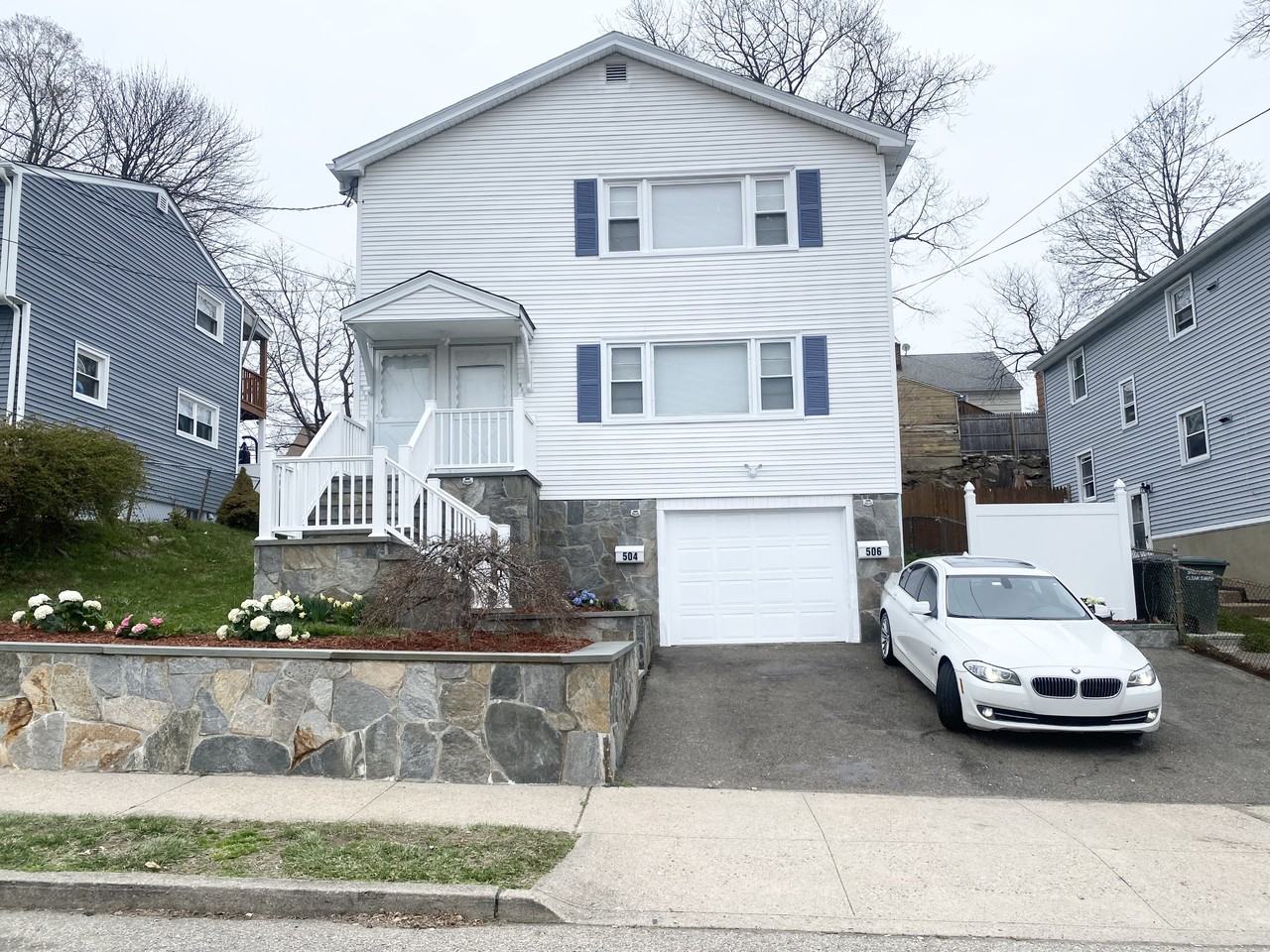 504 Merritt St #1 - Photo 3 of 36