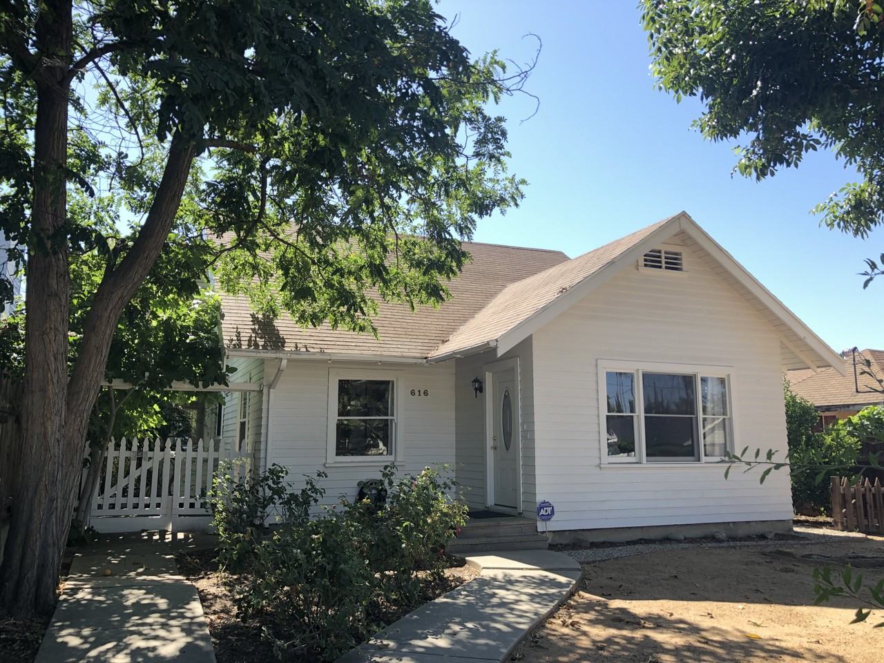 616 N Wilson Ave #NA - Photo 2 of 17