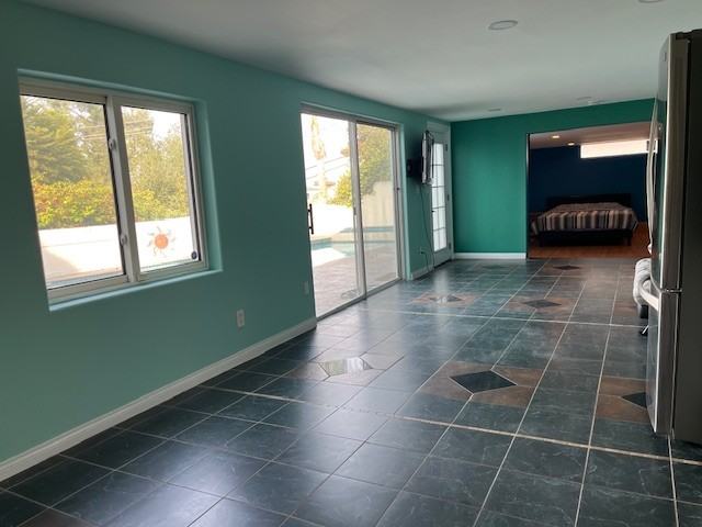 237 Saint Albans Ave #0 - Photo 2 of 6
