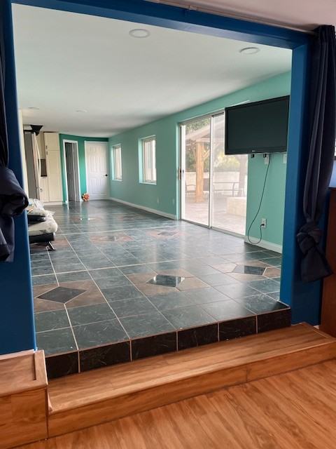 237 Saint Albans Ave #0 - Photo 3 of 6