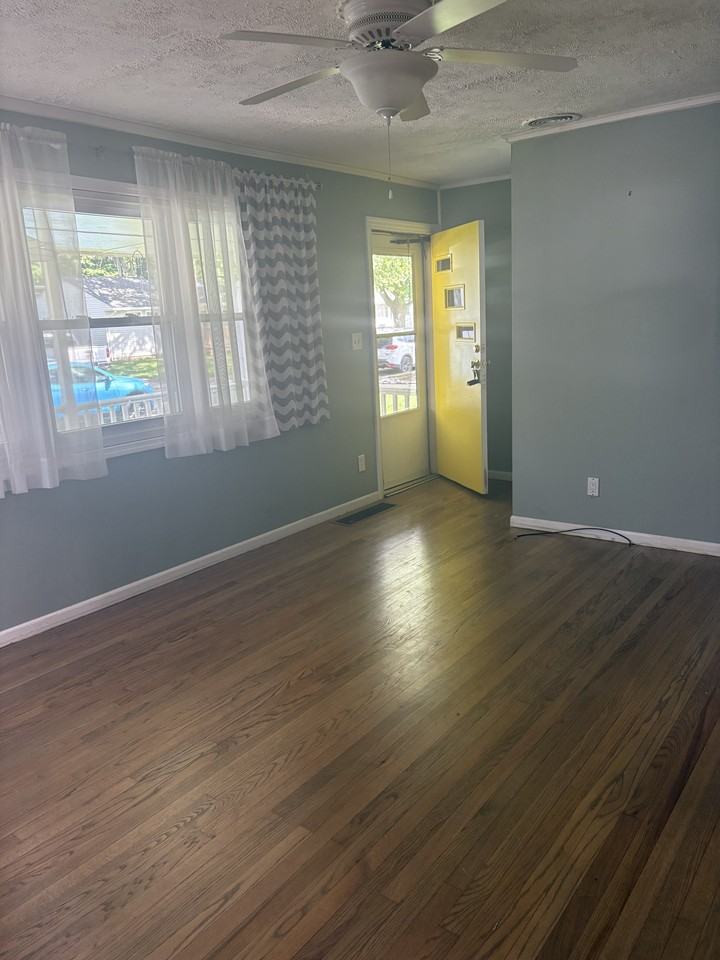 81 Elm St #NA - Photo 3 of 7