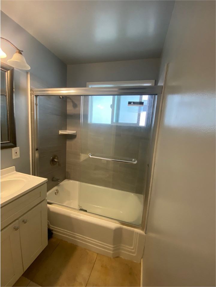 579 N Hill Ave #A - Photo 3 of 7