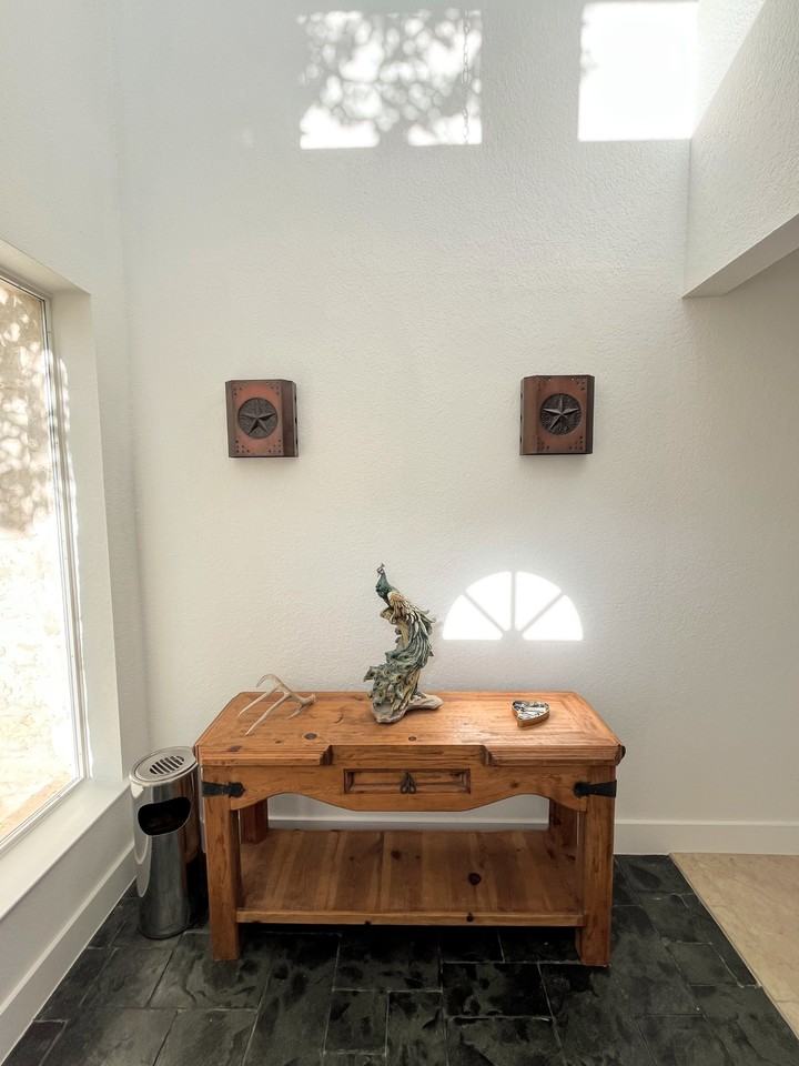 1015 Westland Ridge Rd #NA - Photo 3 of 37
