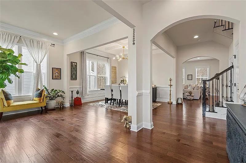 145 Seneca Pl #NA - Photo 2 of 15