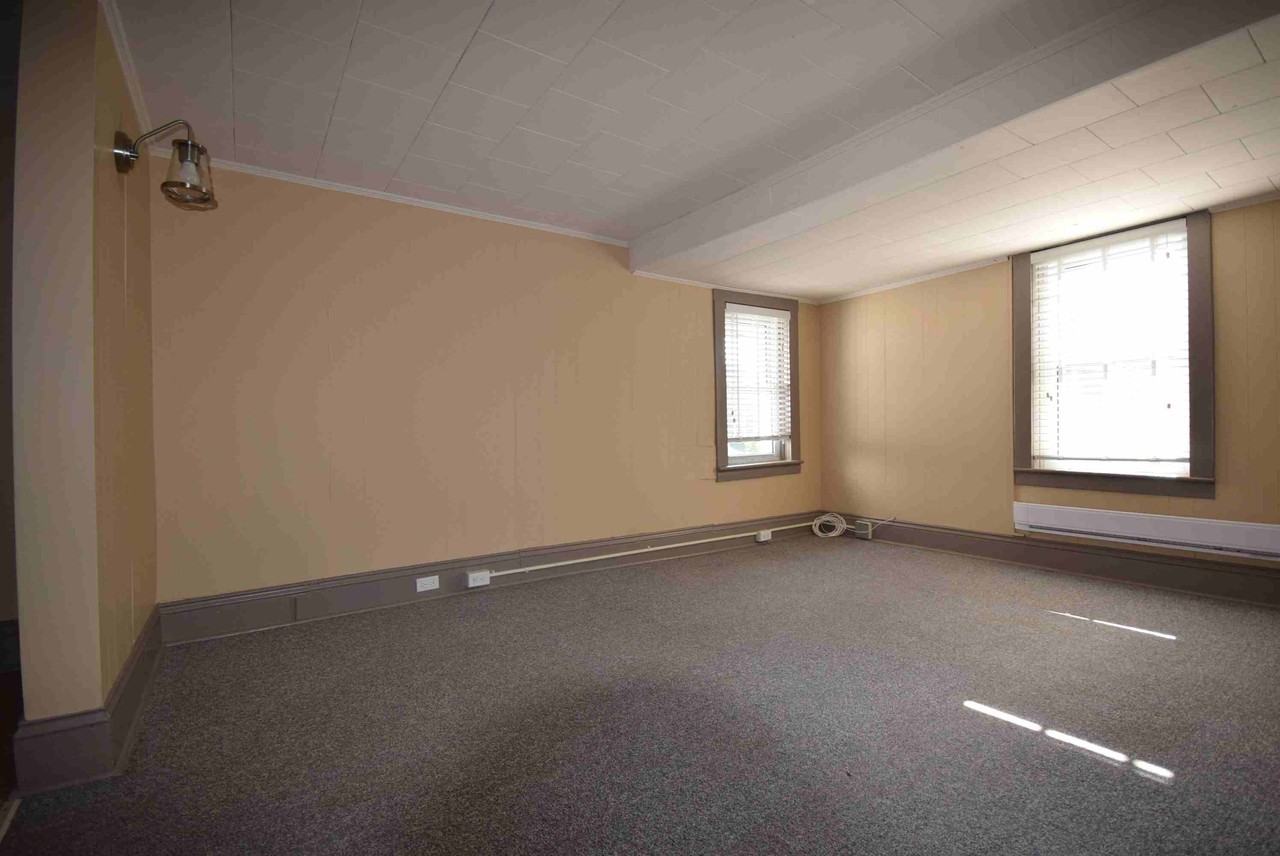 45 Westmount Drive South #2 - Photo 3 of 9