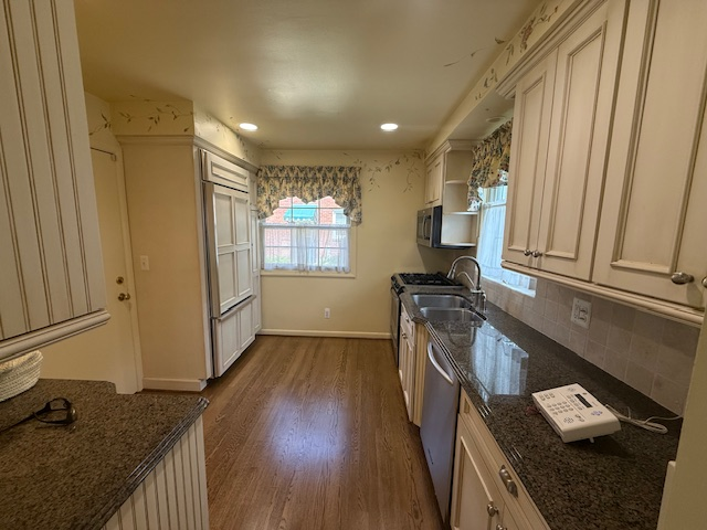 613 Notre Dame St - Photo 2 of 13