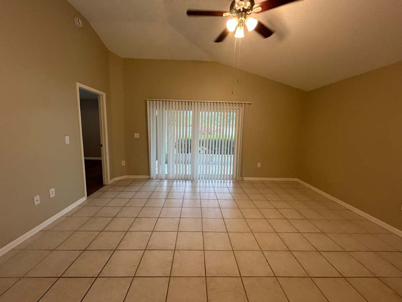 1600 Bondurant Way #4 - Photo 3 of 11