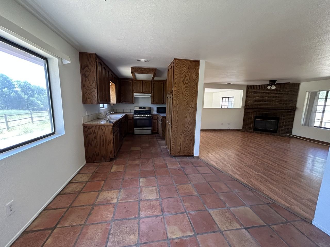 24450 Mccray Ct #NA - Photo 3 of 12