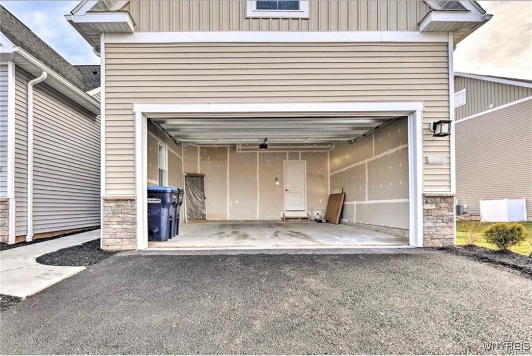 173 Sandstone Cir - Photo 3 of 20