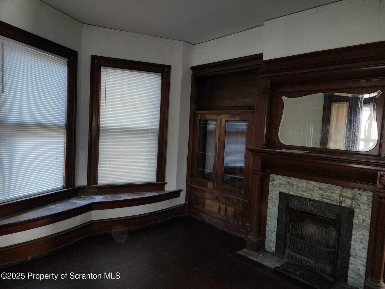 220 Colfax Ave - Photo 3 of 16