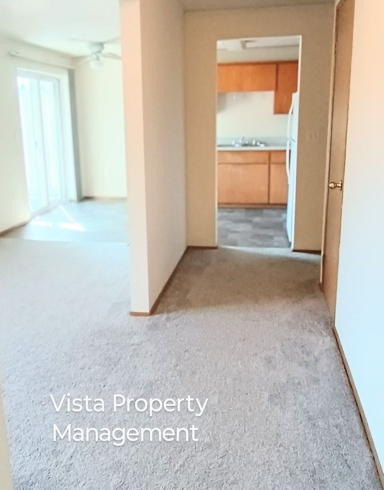 BIG 2 Bed / 2 Bath apartment, commute friendly Bonney Lake location! - Photo 6 of 22