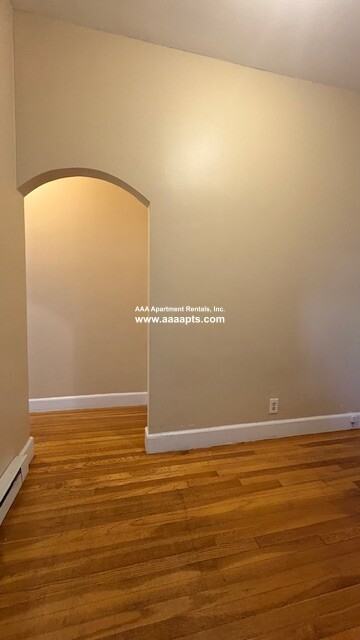 Clifton St #1R - Photo 2 of 14