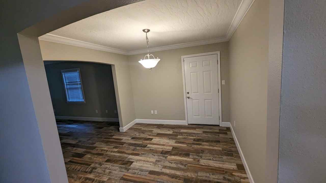 69 Kelly Way #NA - Photo 3 of 9