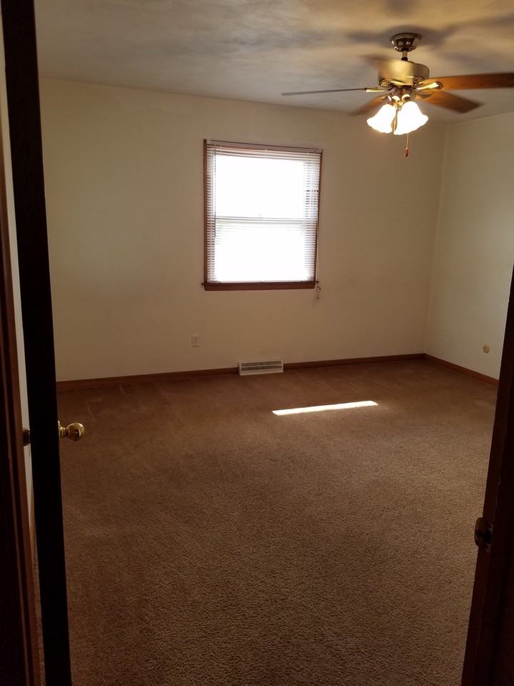 2960 12th St #1 - Photo 4 of 15