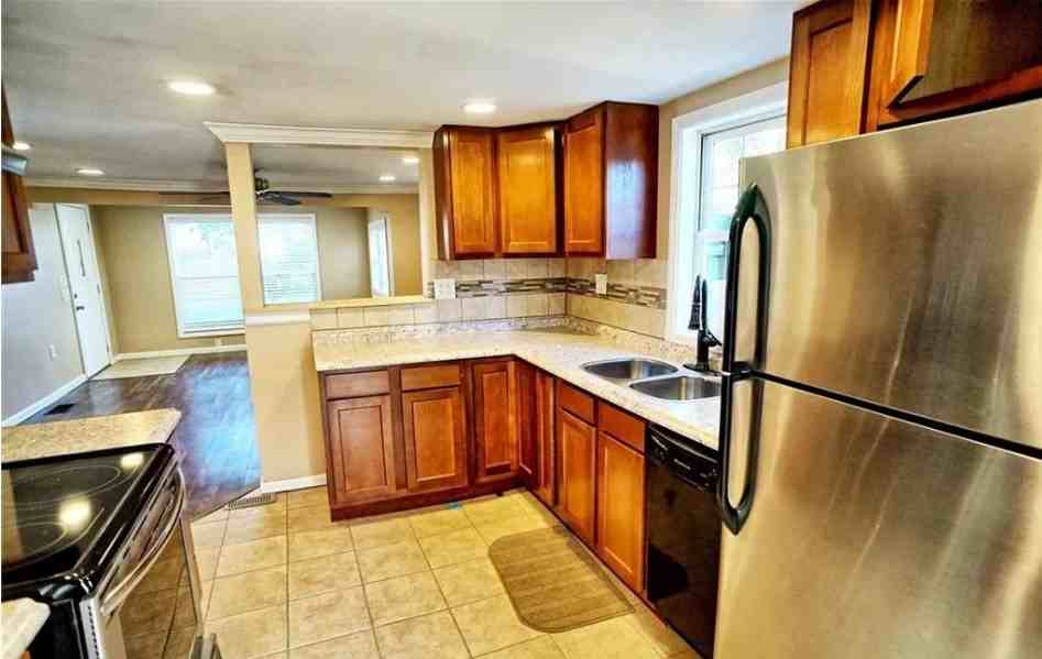 2604 Cadillac St #NA - Photo 3 of 9