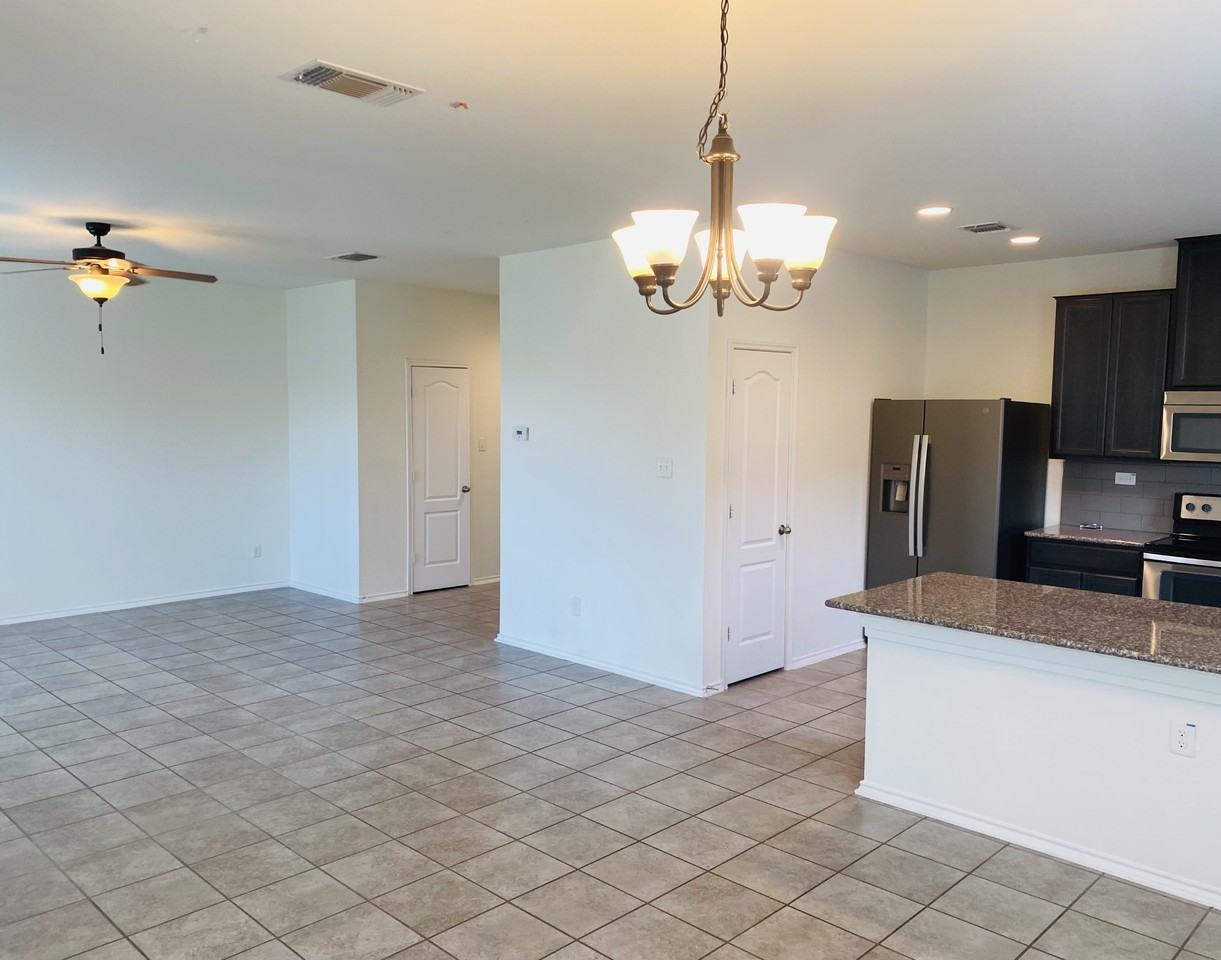 2036 Brandywine Dr #NA - Photo 6 of 14