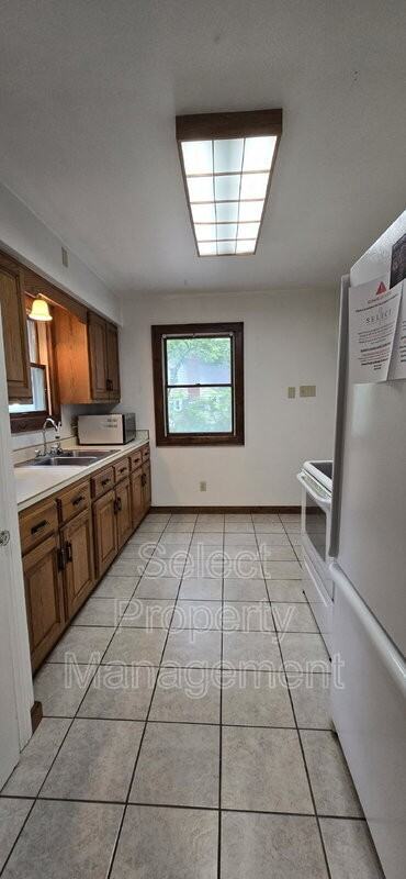 7532 W Jefferson Blvd - Photo 5 of 24