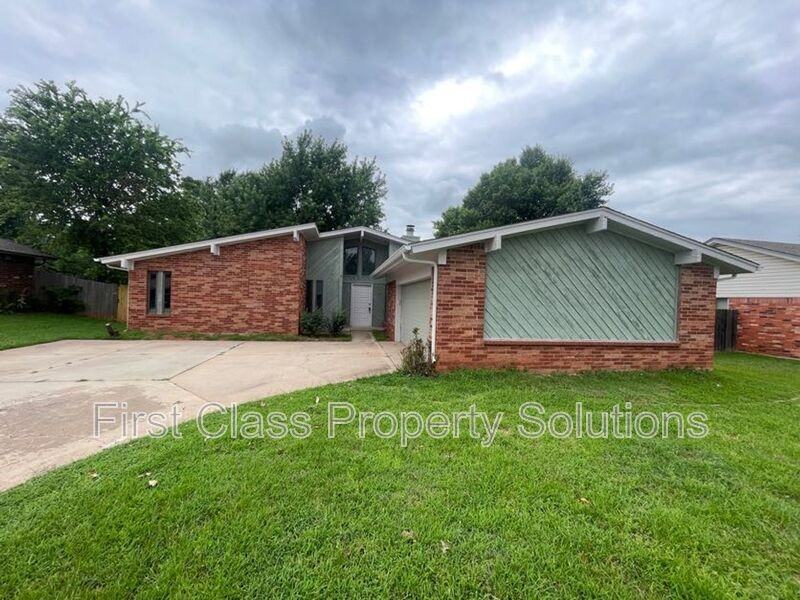 623 N Canadian Ter - Photo 2 of 32