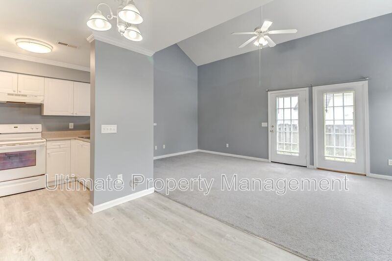 502 Shortfin Dr - Photo 3 of 16