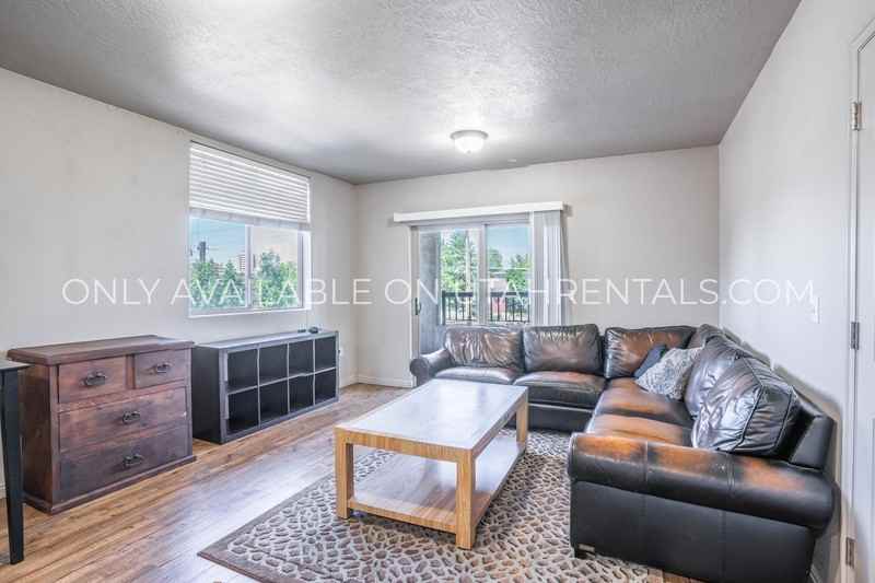 862 South 1000 East #B3-1 - Photo 3 of 39