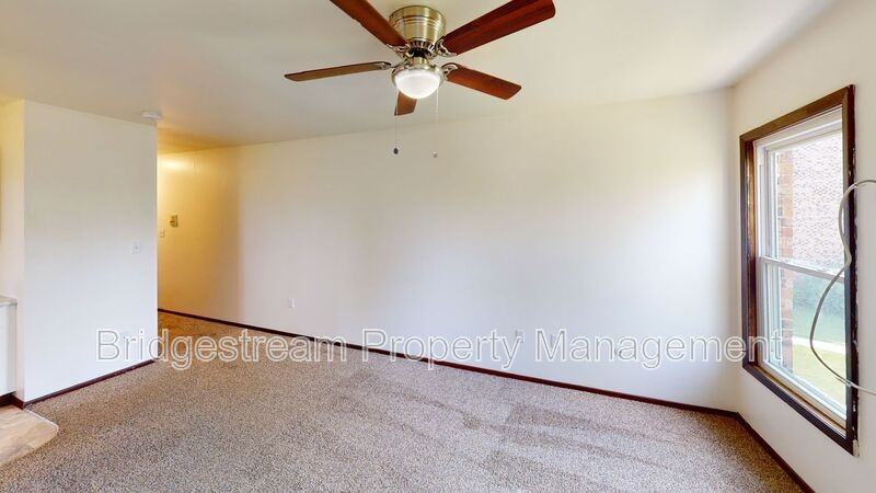 7123 Springboro Pike #23 - Photo 4 of 11