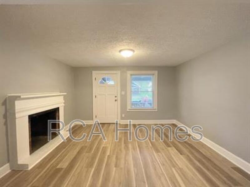 367 S Grand Ave - Photo 4 of 13