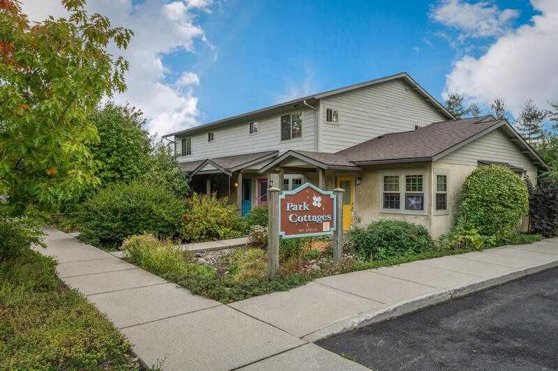 901 Spruce St - Photo 4 of 27