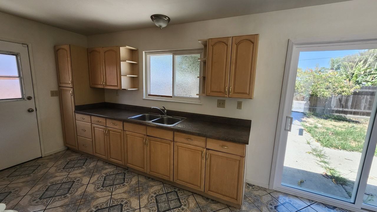 1509 E Oak Ave - Photo 4 of 18